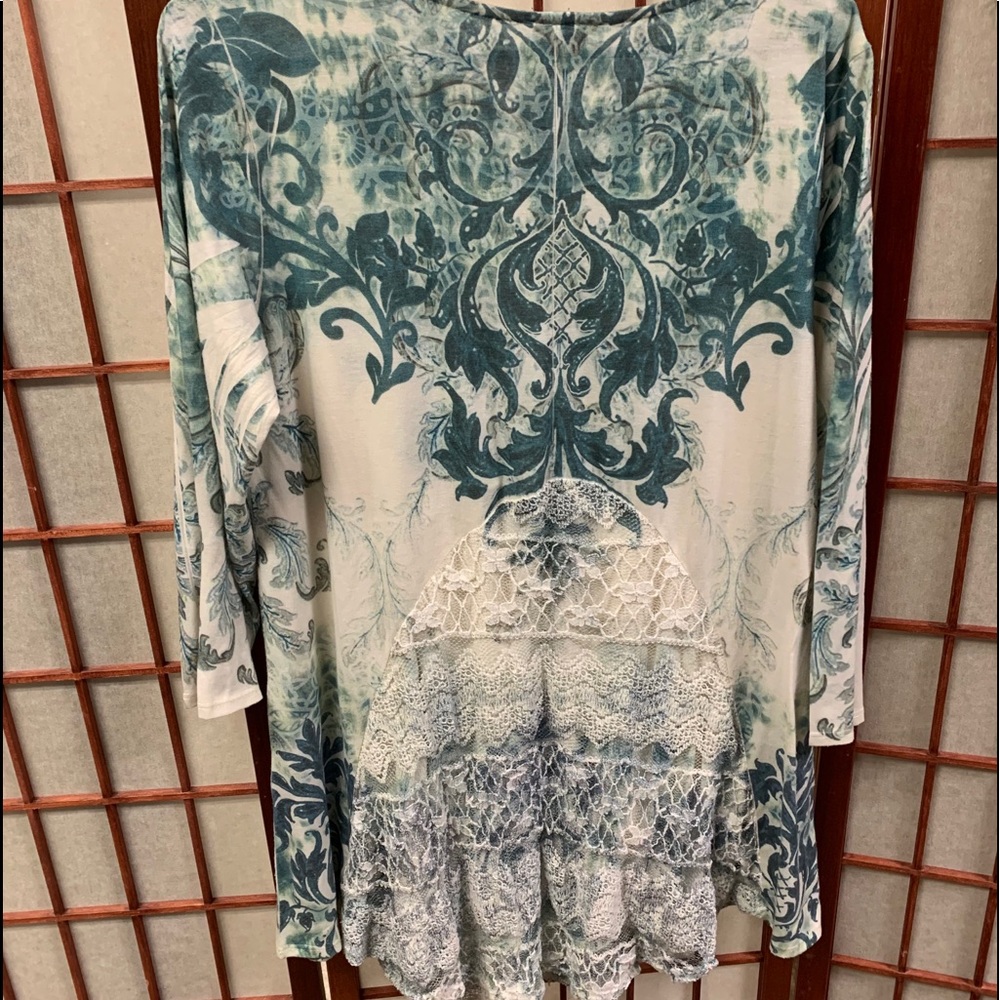 Cal Style Large Blouse - Picture 5 of 7